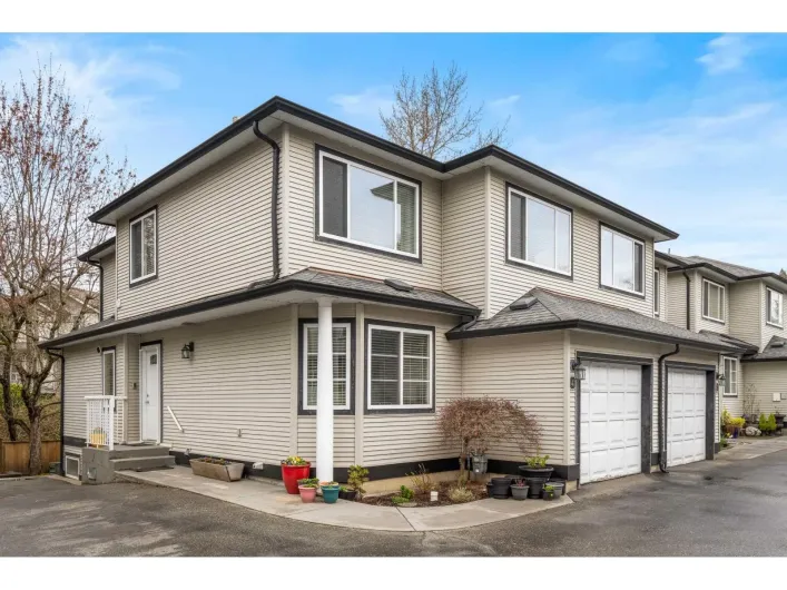 4 9559 208 STREET, Langley