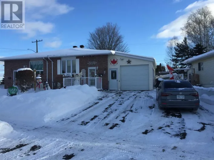 4 Albert ST, Elliot Lake