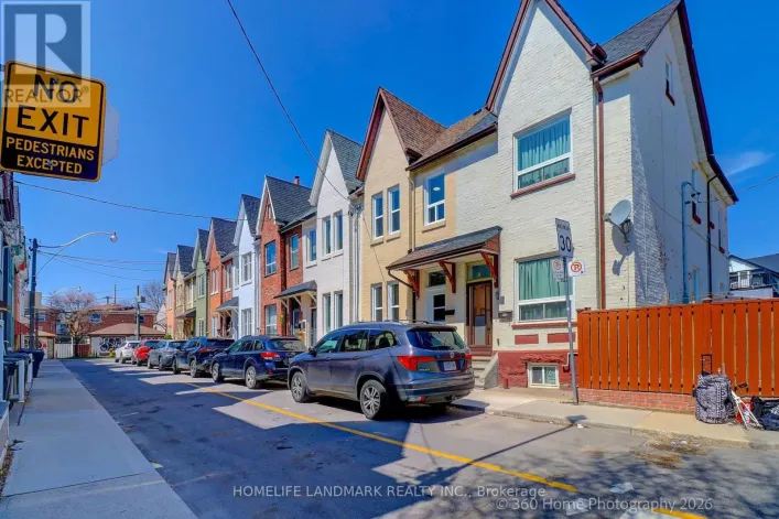 4 ANDREWS AVENUE, Toronto