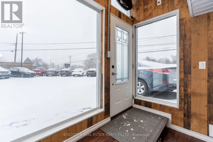 4 BEAUMONT CRESCENT, Guelph