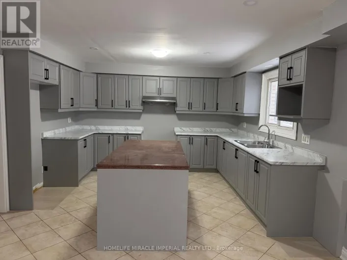 4 BELLINI AVENUE, Brampton