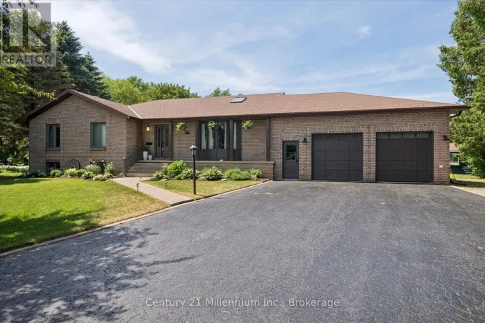 4 BLACKBURN AVENUE, Clearview