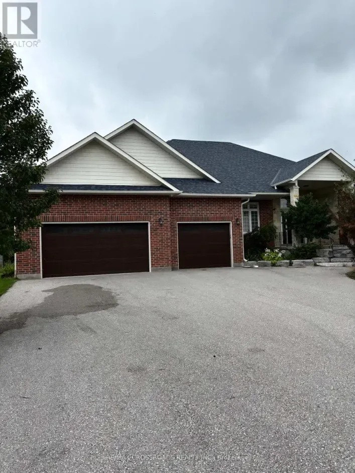 4 BLAKE STREET, East Gwillimbury