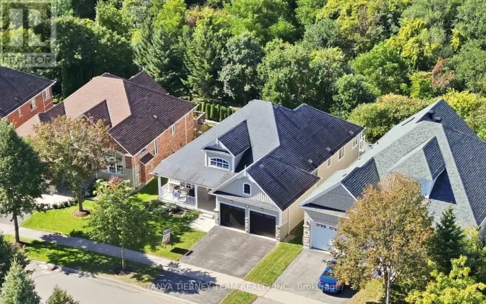 4 BRANTHAVEN COURT, Whitby
