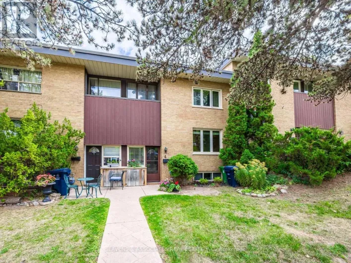 4 BURDOCK LANE, Toronto