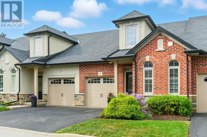 4 BURGUNDY GROVE, Hamilton