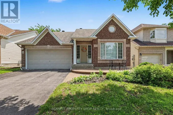4 BURNSTEAD CRESCENT, Ottawa