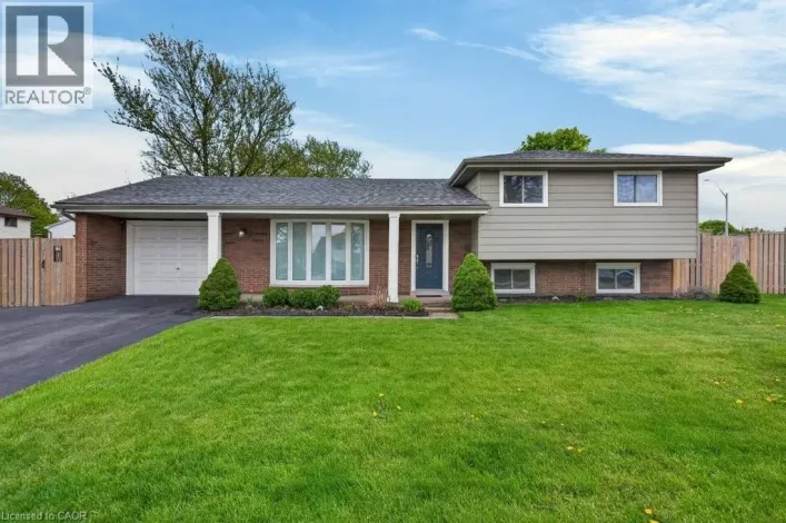 4 CAMELOT Drive, Hamilton