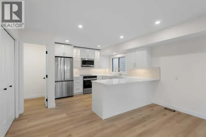 4 Cedarwood Rise SW, Calgary