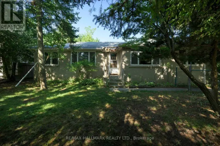 4 CRESTVIEW ROAD, King