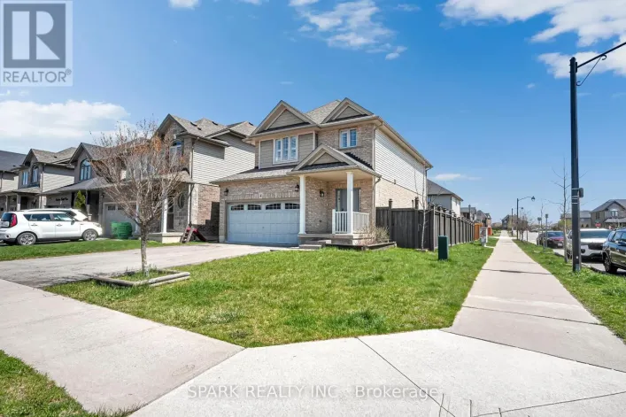 4 CUTTS CRESCENT, Hamilton