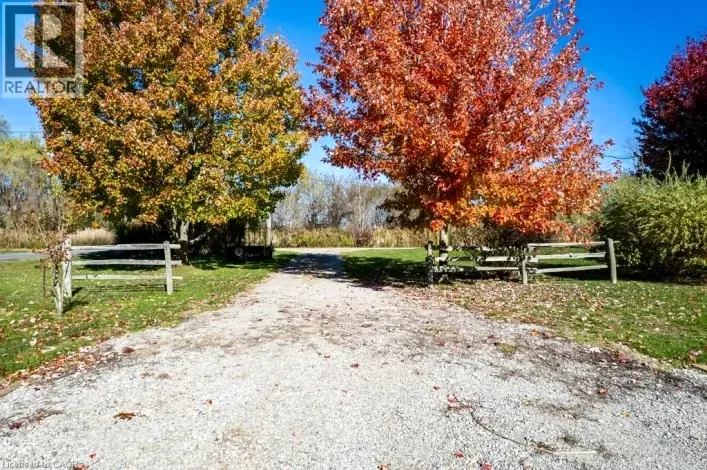 4 DEARDEN Lane, Dunnville