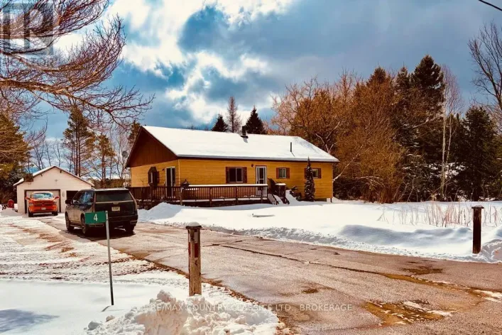 4 DENISON DRIVE, Addington Highlands