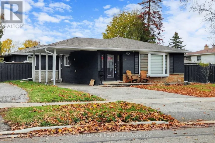 4 DEVINS DRIVE, Aurora