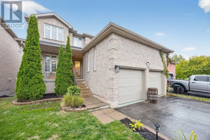4 DUNNETT DRIVE, Barrie