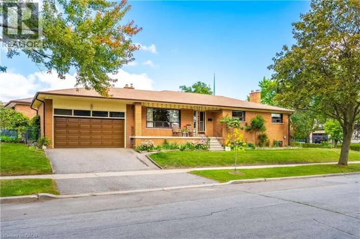 4 DUNREO Drive, Toronto