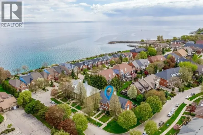 4 EDGEWATER Drive, Stoney Creek