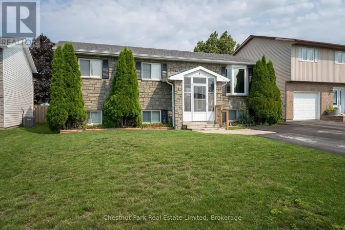 4 FIRST AVENUE, Prince Edward County