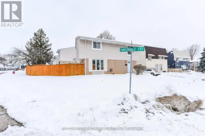 4 HARDCASTLE COURT, Brampton