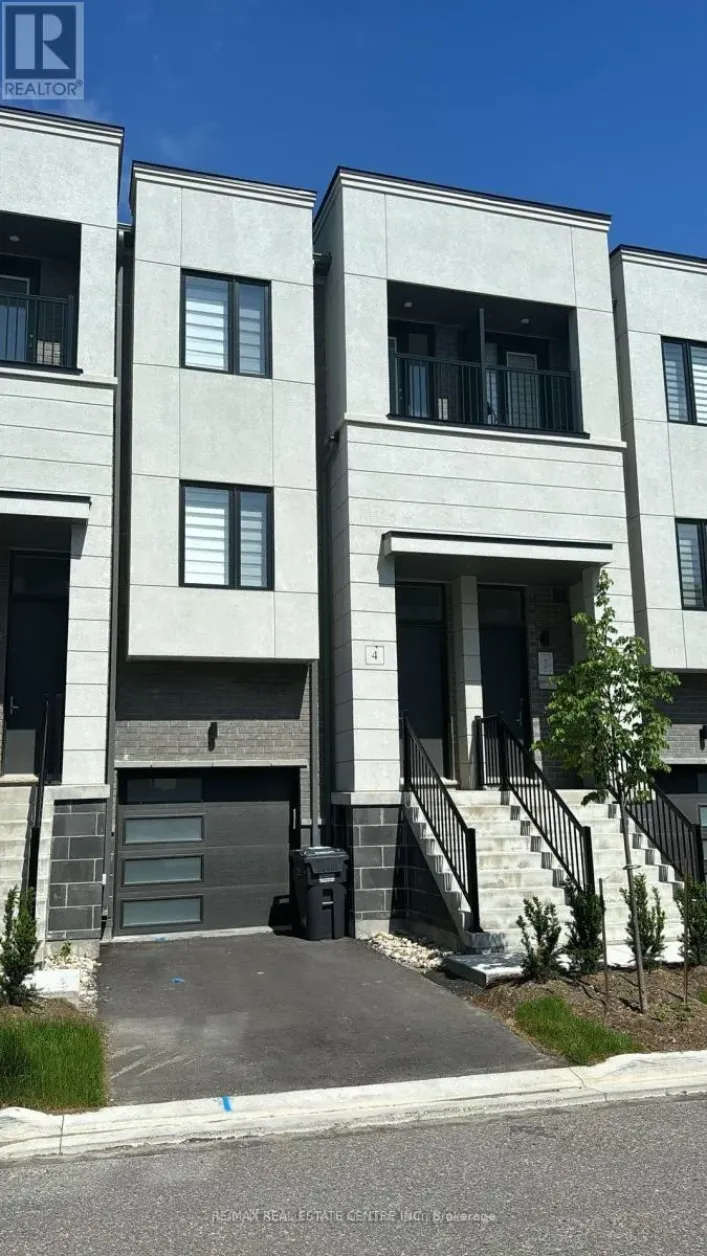 4 HEATHROW LANE, Caledon