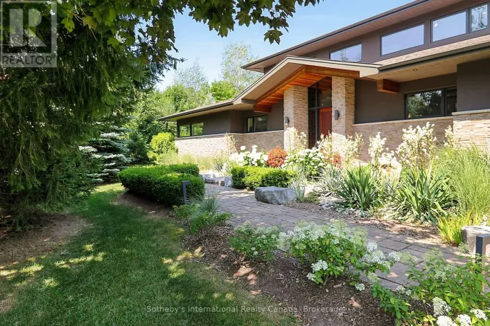 4 HOLLY COURT, Collingwood