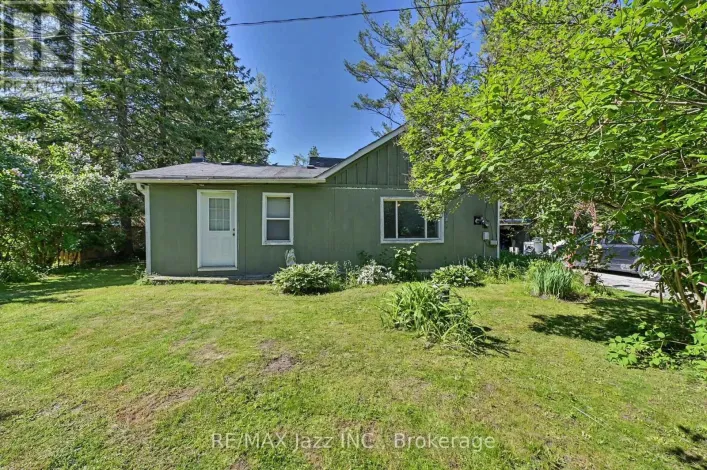 4 HUBBARD STREET, Georgina