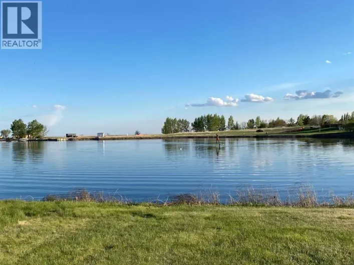 4 Kingfisher Estates Drive, Lake Newell Resort