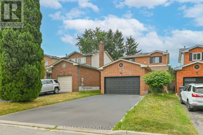 4 LAWNVIEW COURT, Brampton