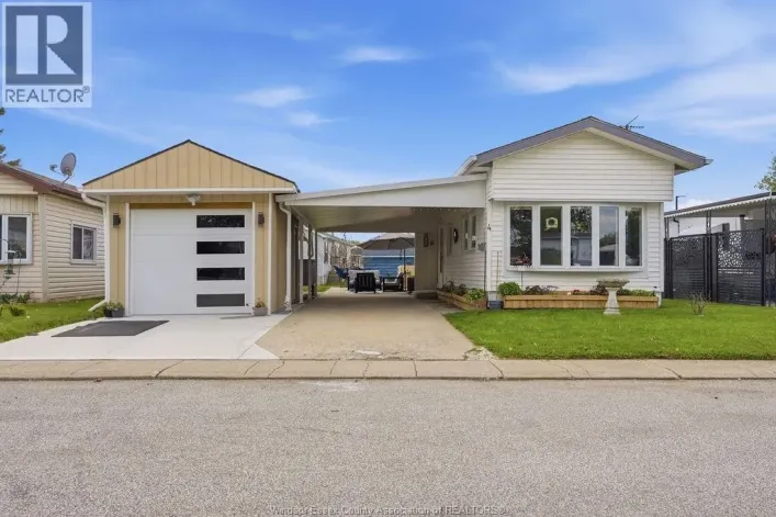 4 MALDEN HILL, Amherstburg
