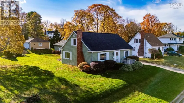 4 Montgomery Street, Kentville