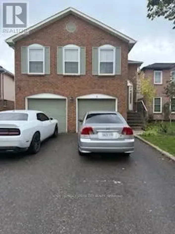4 MYNA COURT, Brampton