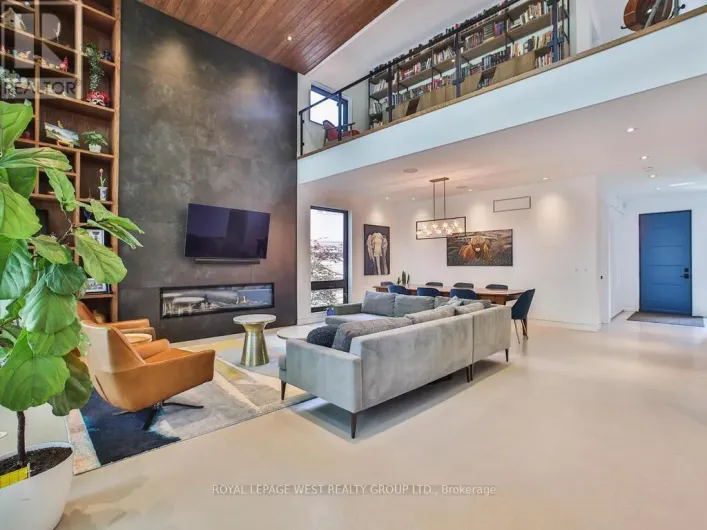 4 OLD OAK ROAD, Toronto