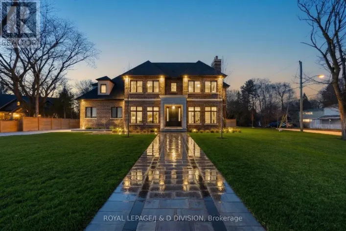 4 PINE RIDGE DRIVE, Toronto