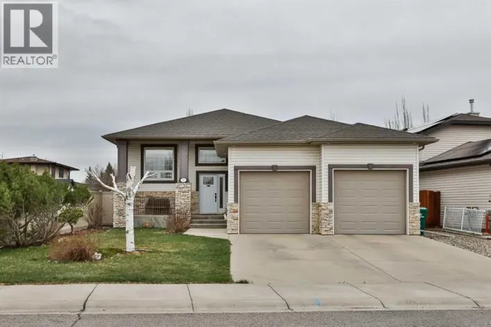 4 Rivermill Landing W, Lethbridge