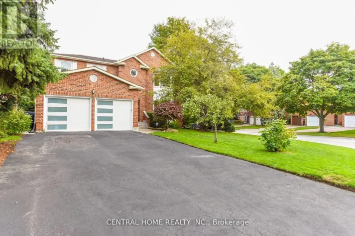 4 ROBALDON ROAD, Toronto