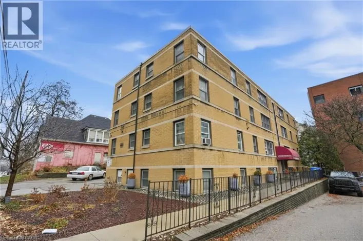 4 ROBINSON Street Unit# 9, Hamilton