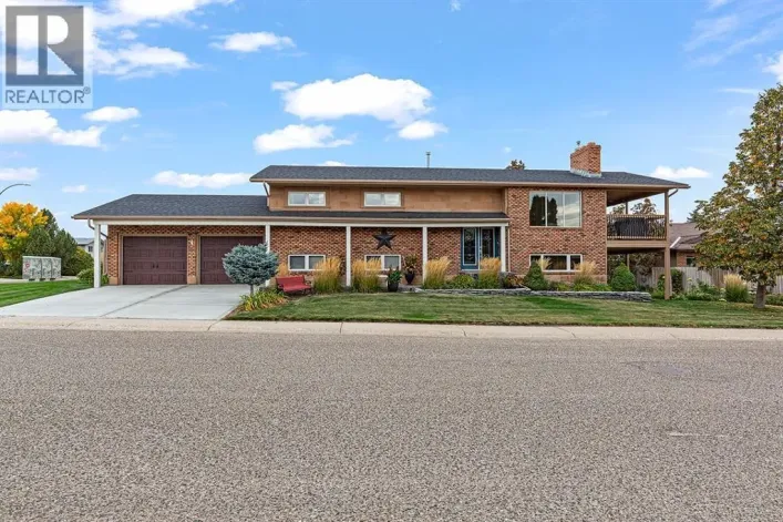 4 Ross View Place SE, Medicine Hat