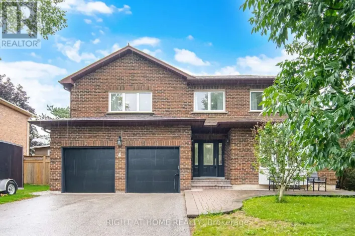 4 SIMMONS CRESCENT, Aurora