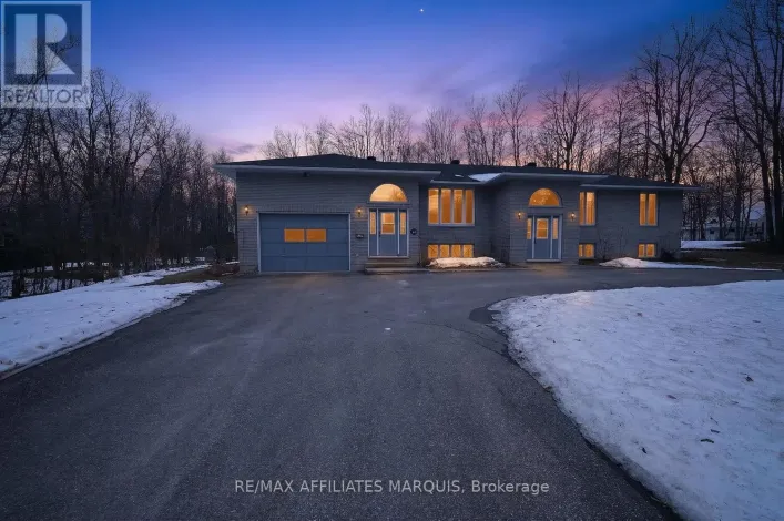 4 SOUTH POINT DRIVE, Rideau Lakes