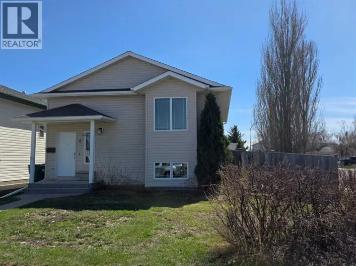 4 St James Boulevard N, Lethbridge