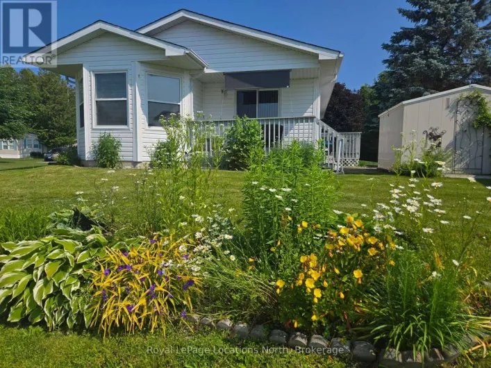 House for sale: 4 ST JAMES PLACE, Wasaga Beach