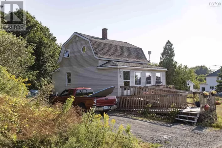 4 Starr Street, Springhill