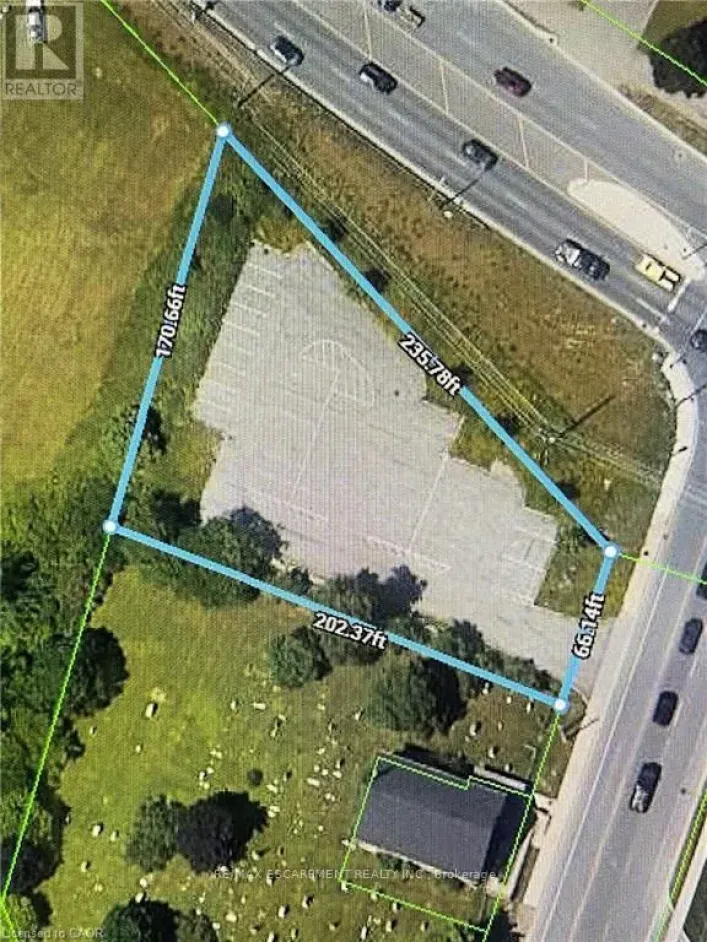 4 TRINITY CHURCH ROAD, Hamilton