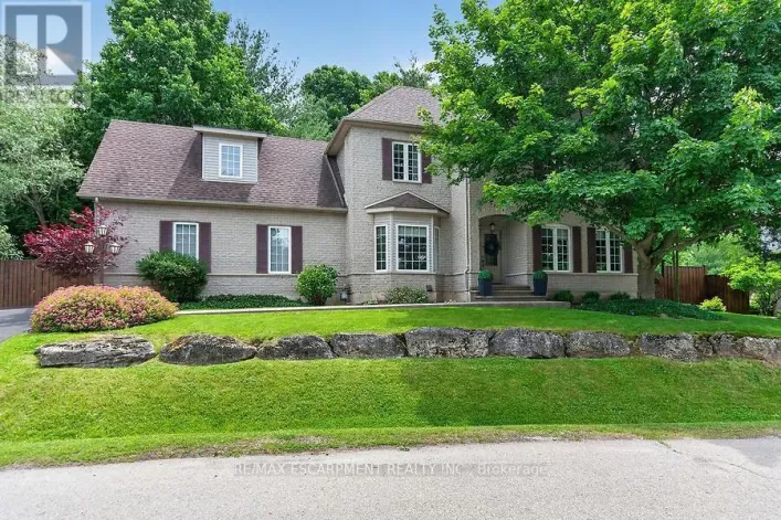 4 VALLEY RIDGE LANE, Hamilton