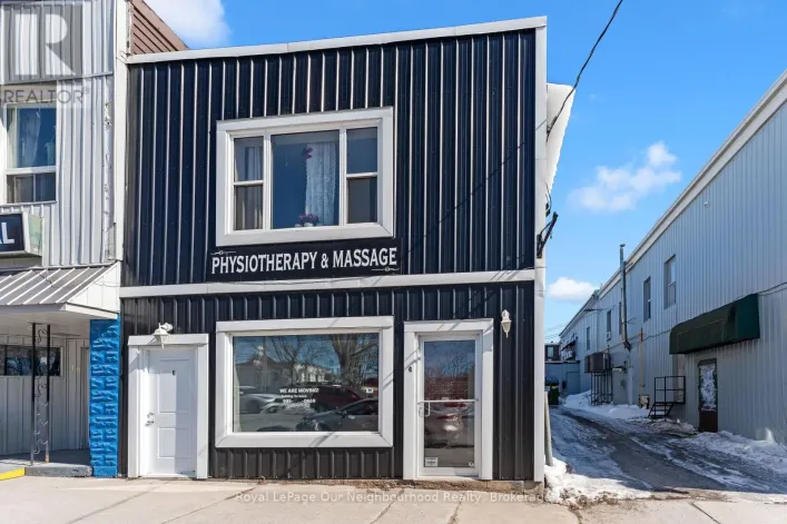 4 VICTORIA SQUARE, Cramahe