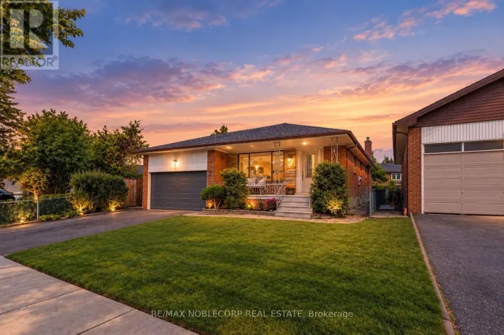 4 WARLINGHAM COURT, Toronto