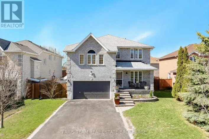 4 WHISPERING PINE PLACE, Barrie