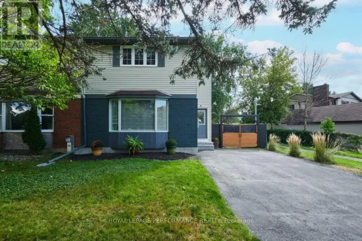 4 WINCHESTER DRIVE, Ottawa