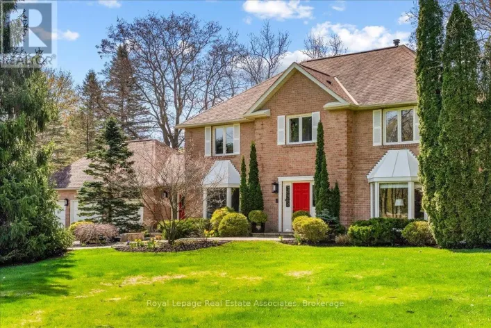 4 WOLF CRESCENT, Caledon
