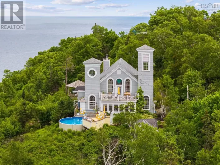 4 York Redoubt Crescent, Fergusons Cove